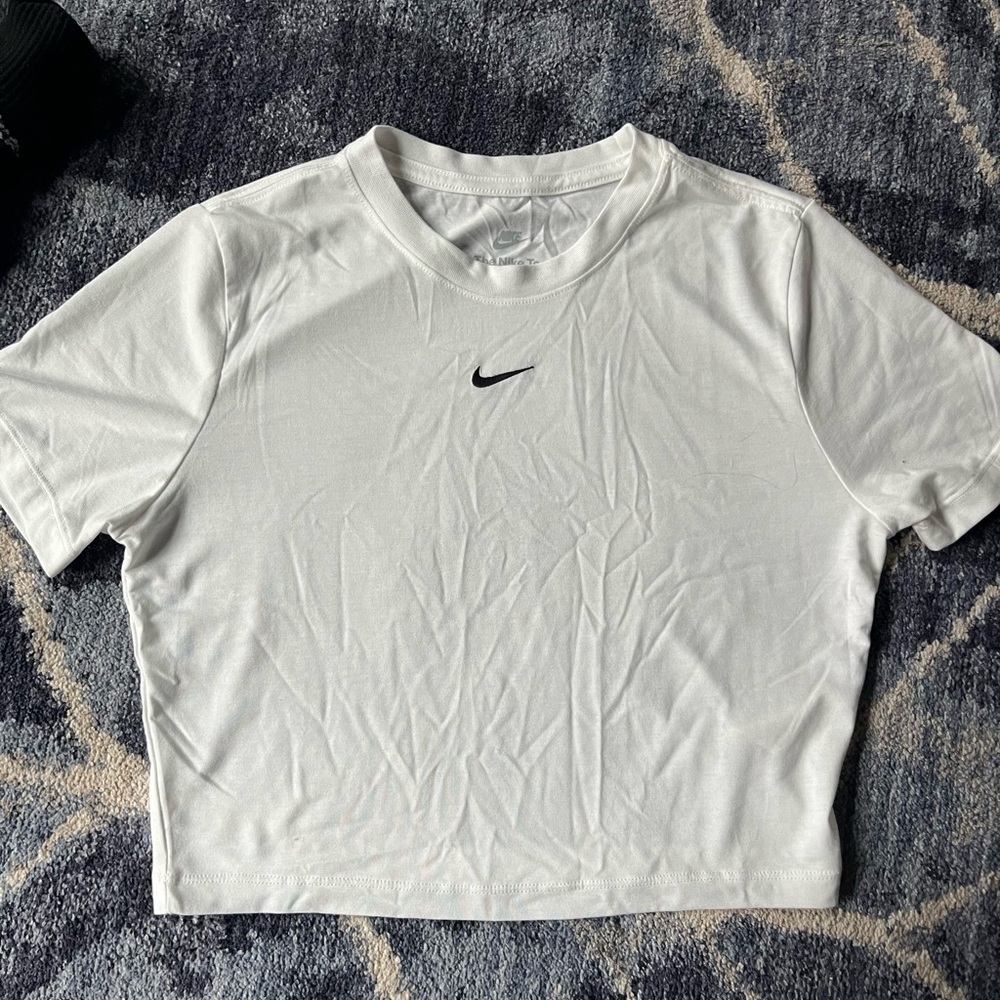 Nike T Shirt
